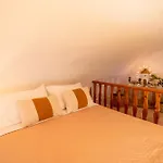 Sertis Santorini